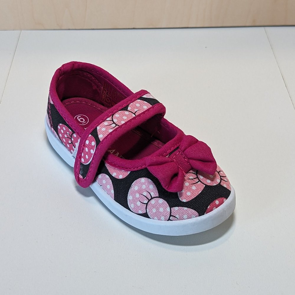 3/$10 Rockland Toddler Adorable Novelty Canvas Slip-On Shoes - Pink Bow - Size 6